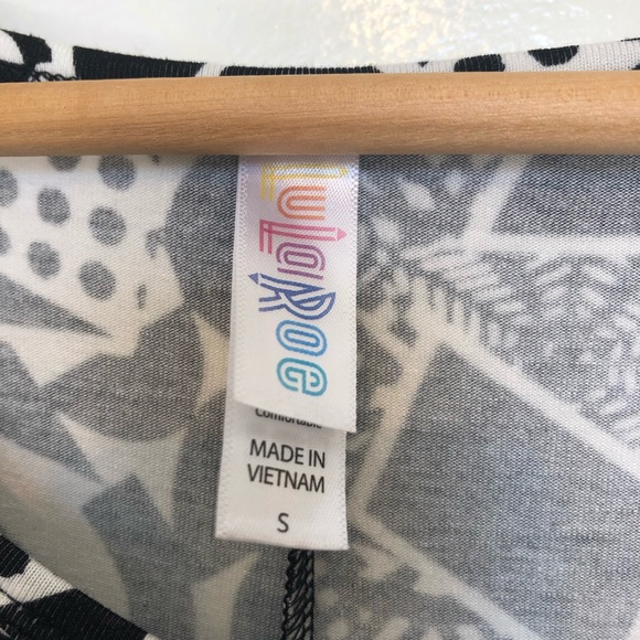 Lularoe Tunic Top S Geometric black/white design Oversize Simple Perfect… - Picture 2 of 7